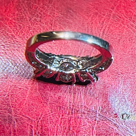♥️Classic 3-Stone 925 Sterling Silver Vintage Style Anniversary Ring! - Picture 7 of 16